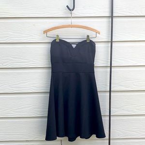 Agaci Black Strapless Dress